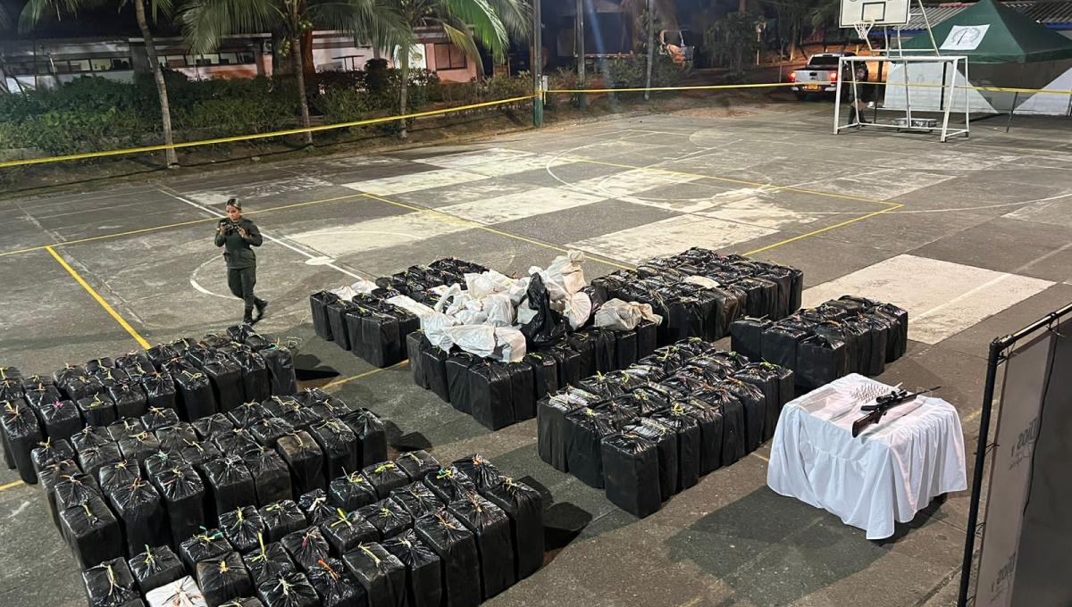 Golpe al Narcotráfico: Incautadas Toneladas de Cocaína en Necoclí, Antioquia