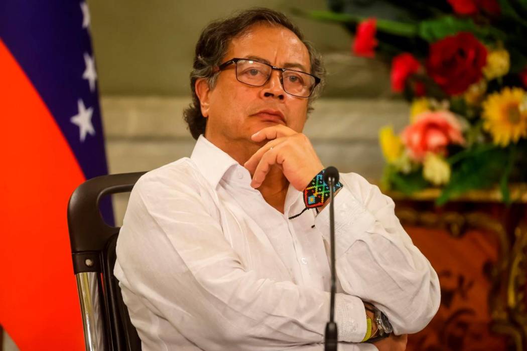 Gustavo Petro solicita renuncia a ministros tras cruce en consejo de gabinete
