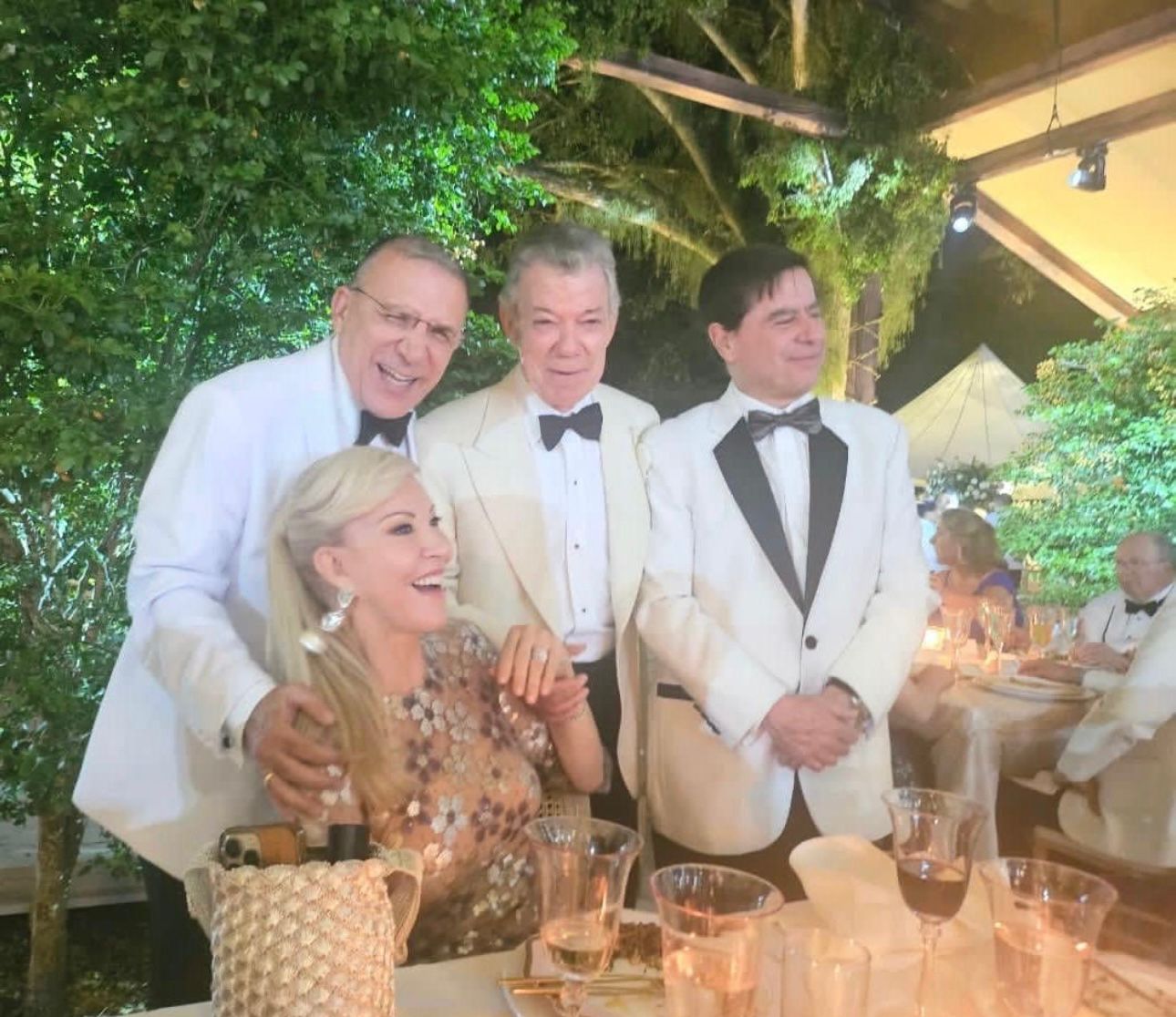 Funcionarios del gobierno y figuras del entretenimiento: Los invitados de lujo en la boda de Gabriela Tafur y Esteban Santos
