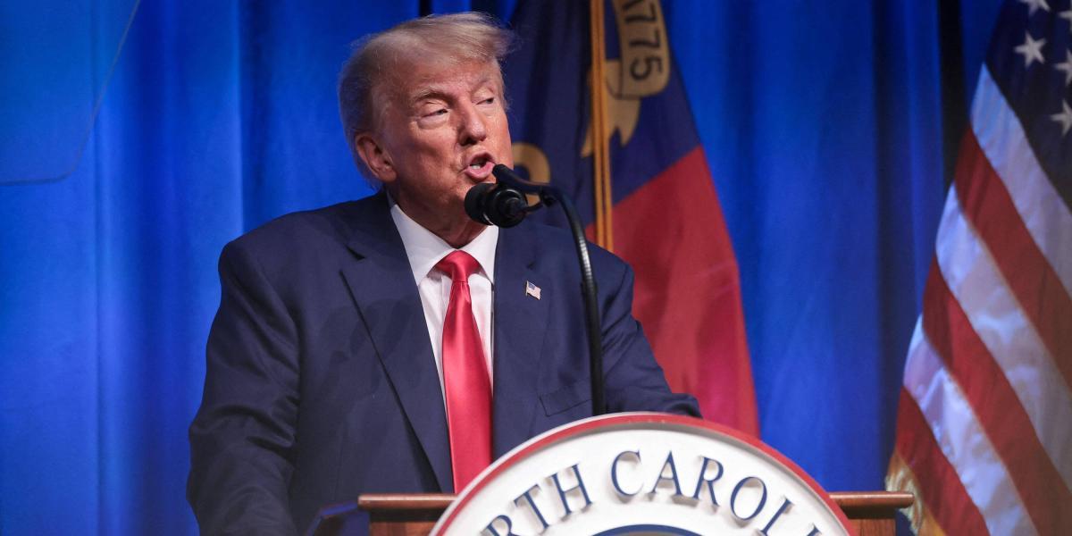 Trump firma orden ejecutiva que afecta a mujeres transgénero en prisiones federales